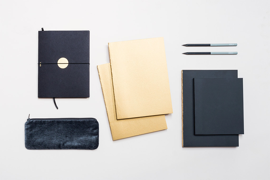 voala_gold and black notebooks with colored edges