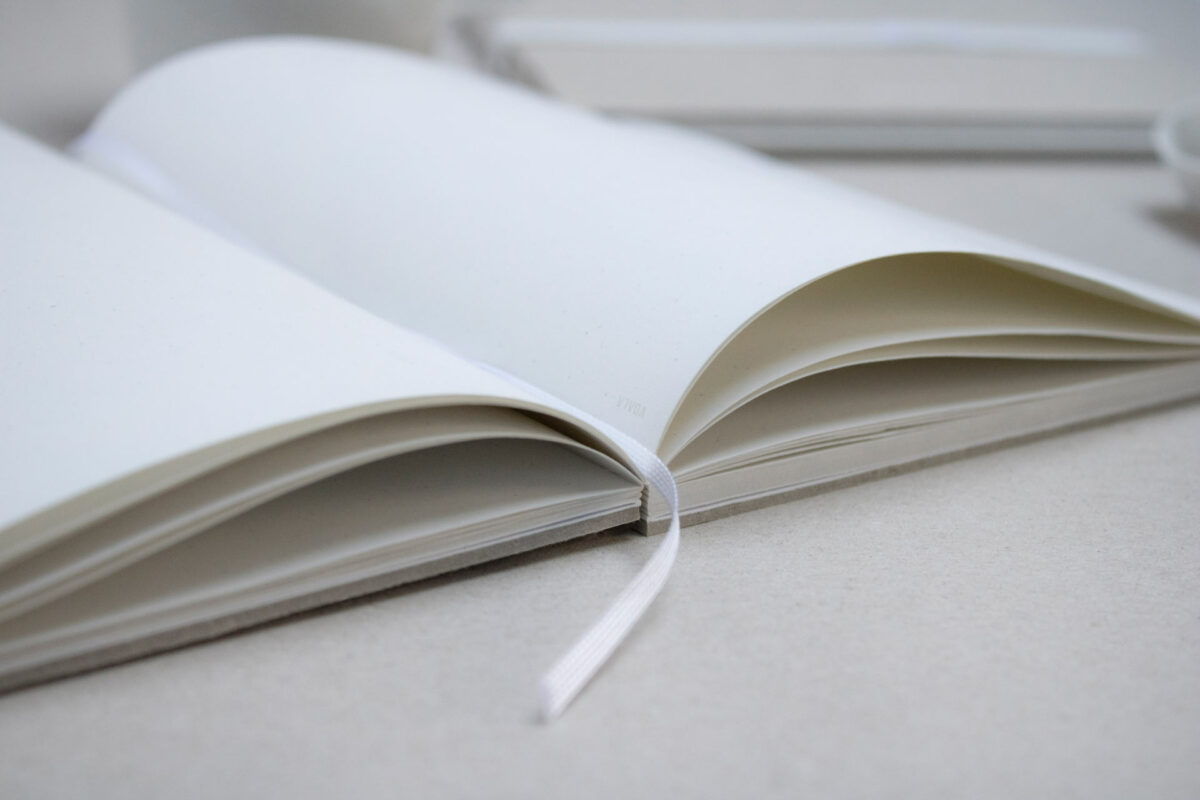 voala_RAW_Book_zápisník