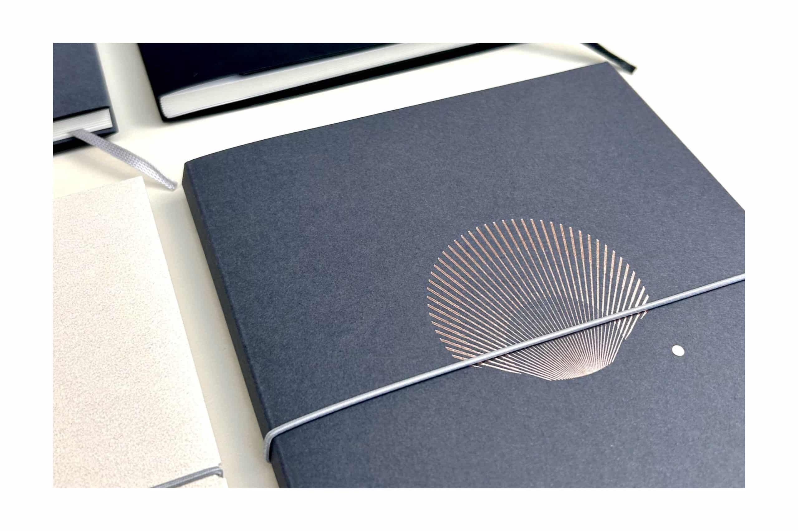 Voala diář 26 Shell měď