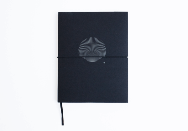 diář shell black 26